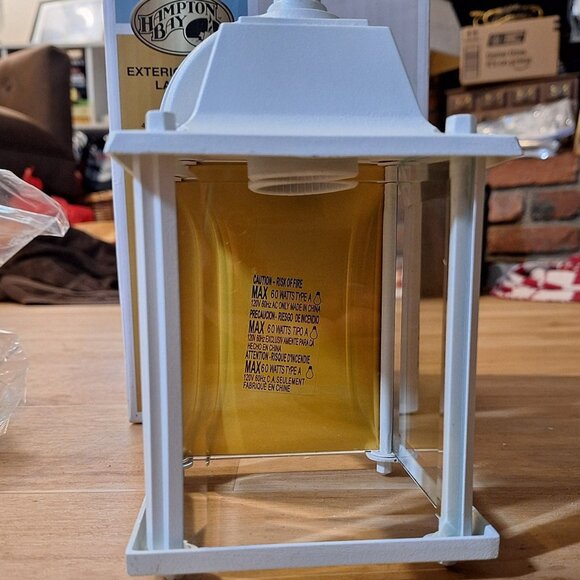 Two Hampton Bay Exterior Coach Lanterns Beveled Glass 8.5" White 250-399 NIOB - Picture 7 of 7